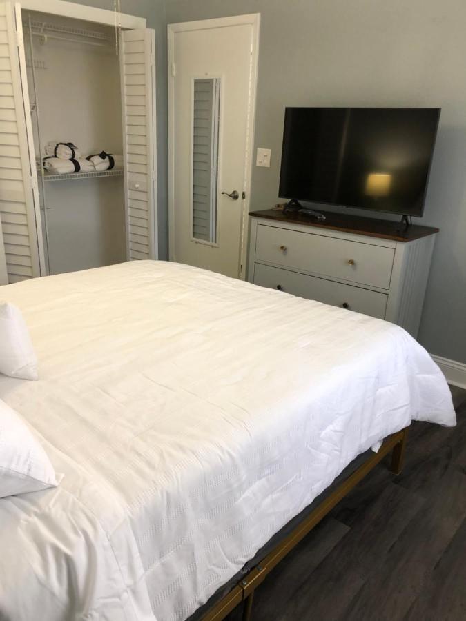 2 Bedrooms Vacation Home タンパ エクステリア 写真
